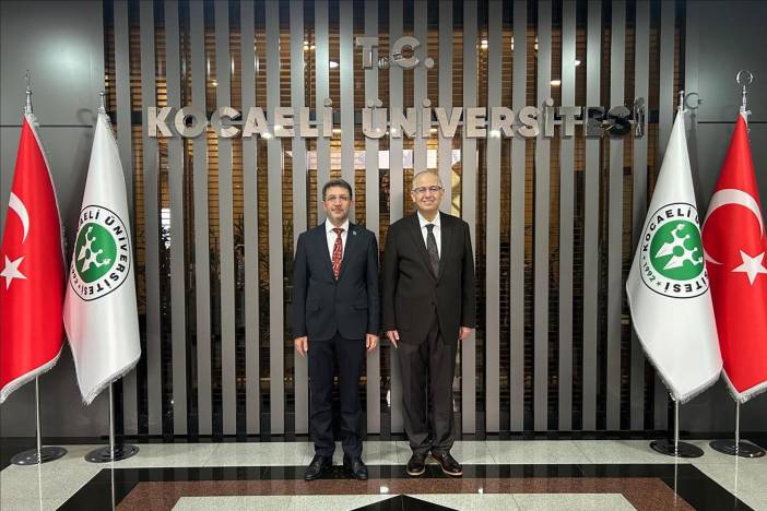 rektor-alkis-kocaeli-universitesi-rektoru-canturk-u-ziyaret-etti-5edb6d22-8cab-4db6-82fa-3befd7c14f36.jpeg