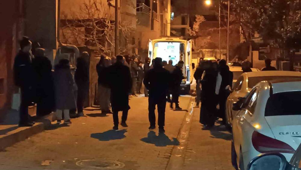 Genç Kız Sahurda Tartıştığı Babasını Vurarak Öldürdü