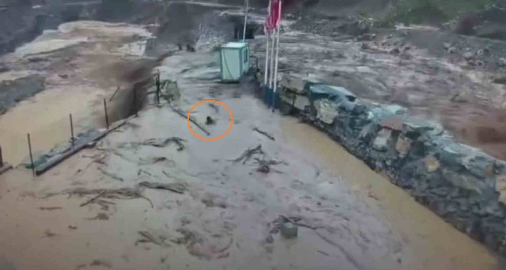 Şırnak'ta Güvenlik Görevlisi Ölümden Kıl Payı Kurtuldu!