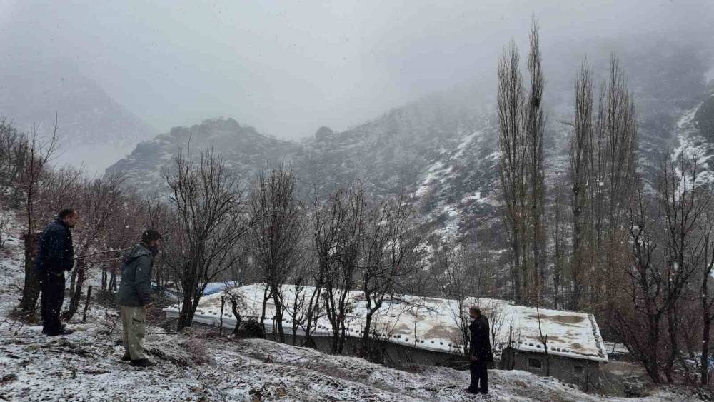 Şırnak’ta Sağanak Nedeniyle Köyün Bir Bölümü Çöktü Evler Boşaltıldı