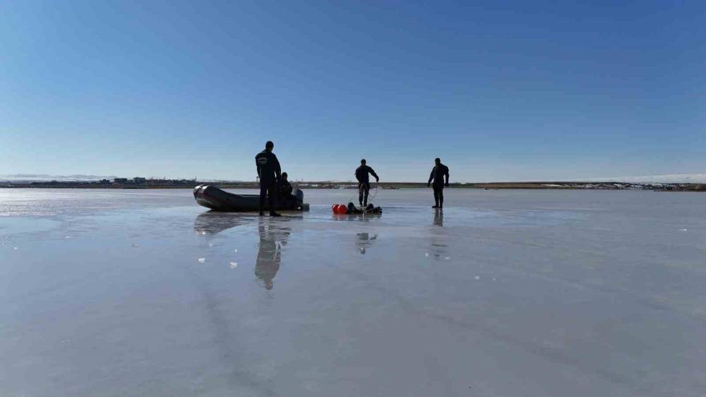 Şırnak, Mardin, Batman, Diyarbakır’da Sak Timi Arama Faaliyetleri Esnasında Delil De Topluyor