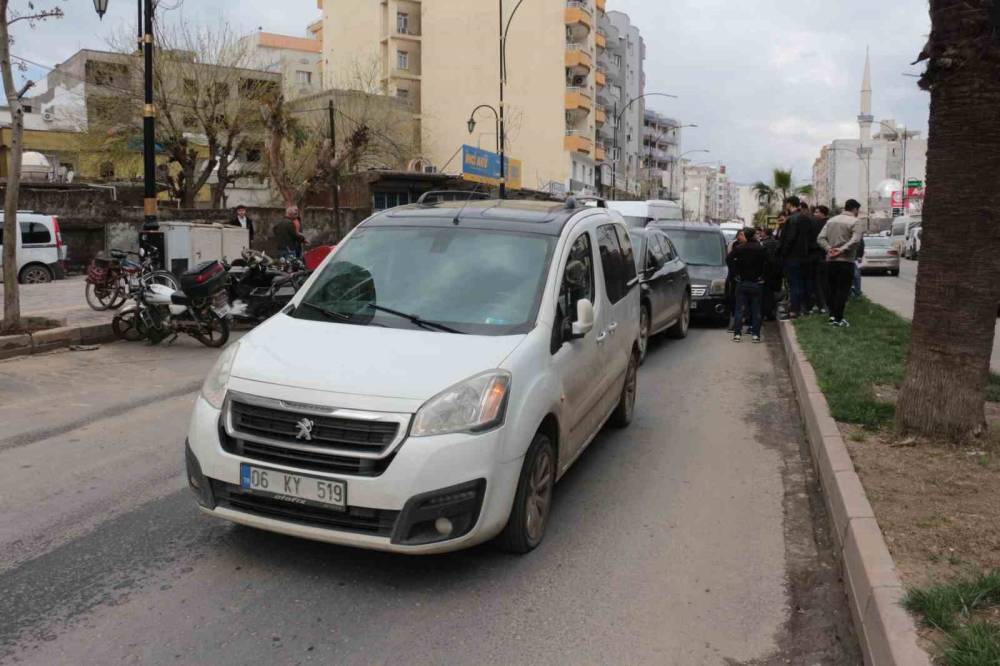 Cizre’de 4 Aracın Karıştığı Zincirleme Kazada 1 Kişi Yaralandı