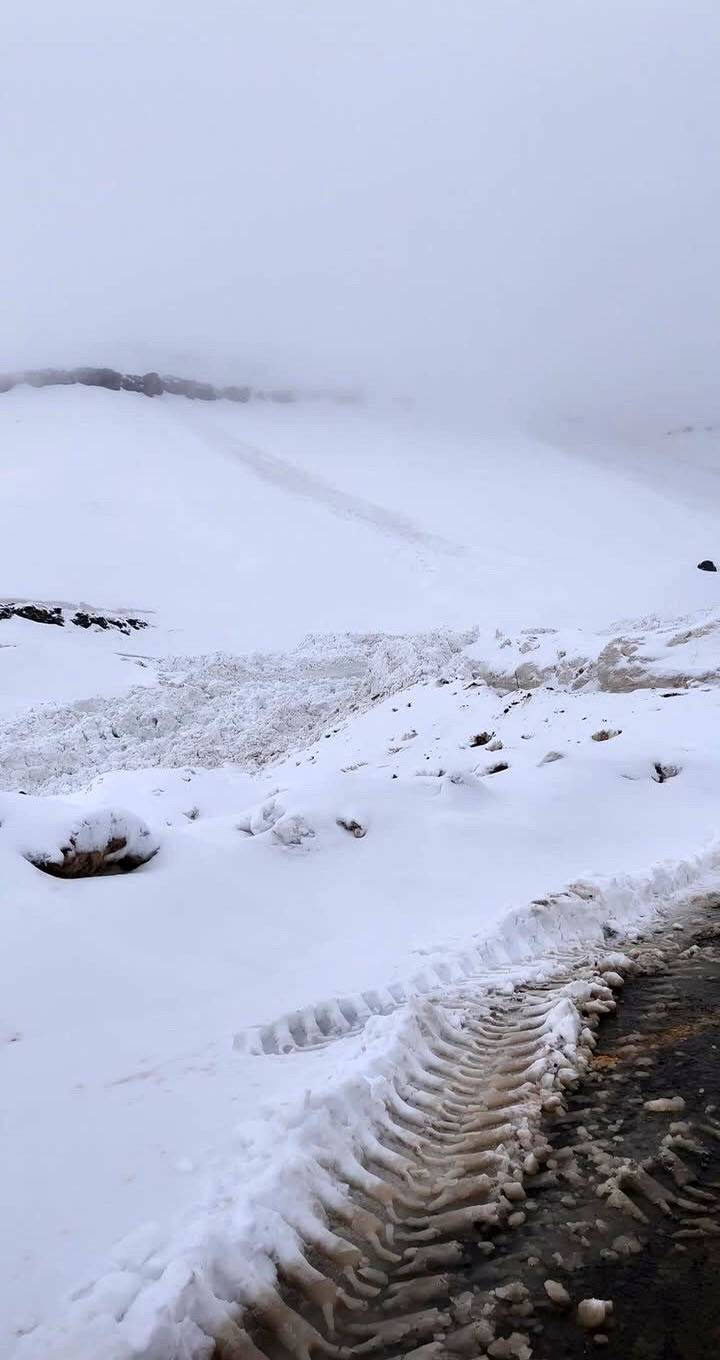 Şırnak’ta İlkbaharda Kar Yağışı Hayatı Felç Etti