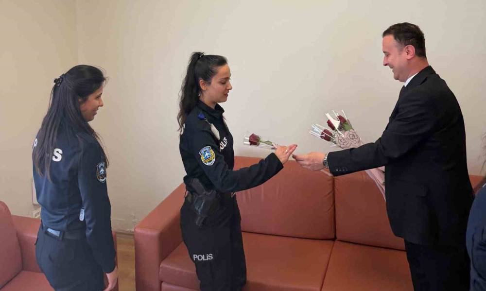 Havalimanında Polis Haftası Kutlaması