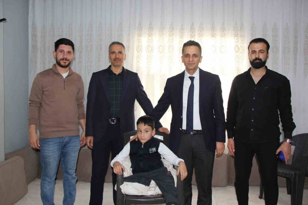 Cizre’de Özel Öğrencilerin Öğrenme Yolculuğu Evlerinde Sürüyor