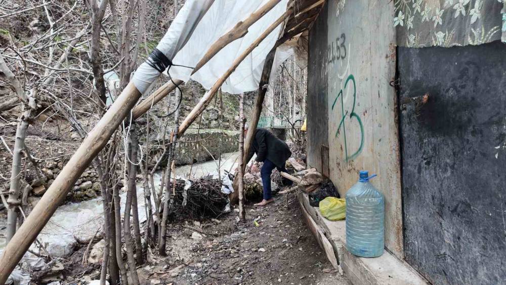 Şırnaklı Vatandaş Sel Sularından Korunmak İçin Kendi Önlemini Aldı