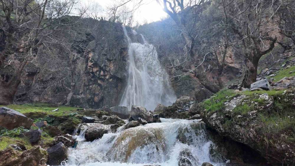 Şırnak’ta Baharla Birlikte Şelaleler Coştu