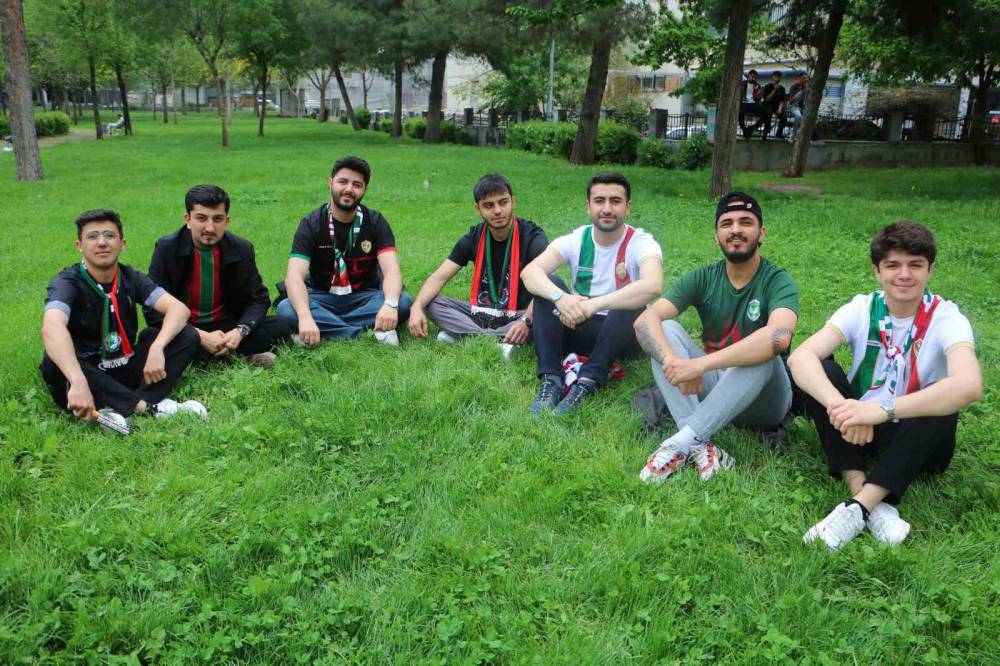 Diyarbakır’da ’Süper Lig’ Heyecanı: Kent ve Taraftarlar Tek Yürek
