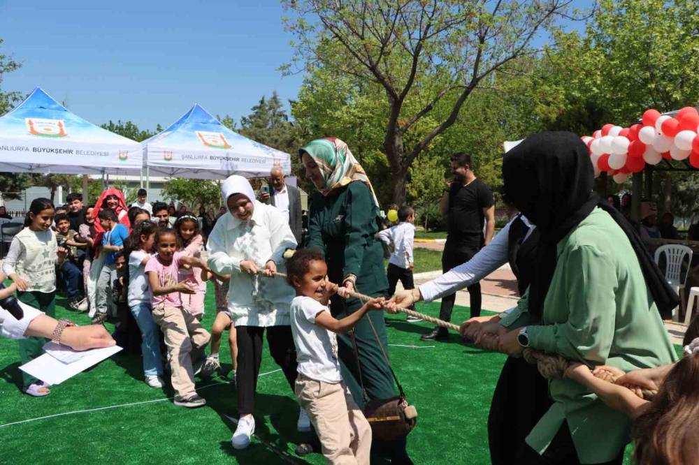 Şanlıurfa’da Çocuk Şenliği Renkli Görüntülere Sahne Oldu