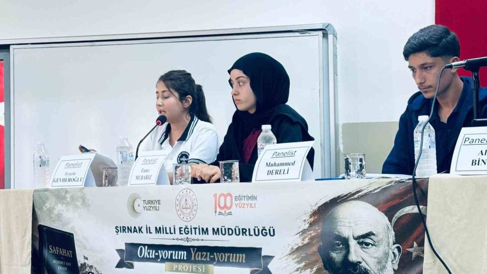 Şırnak’ta "Safahat" Panelinde Gençler Akif’in Fikir Dünyası Ele Alındı