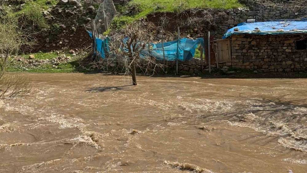 Şırnak'ta Su Debisinin Yükselmesi ile Tehlike Çanları Çalıyor