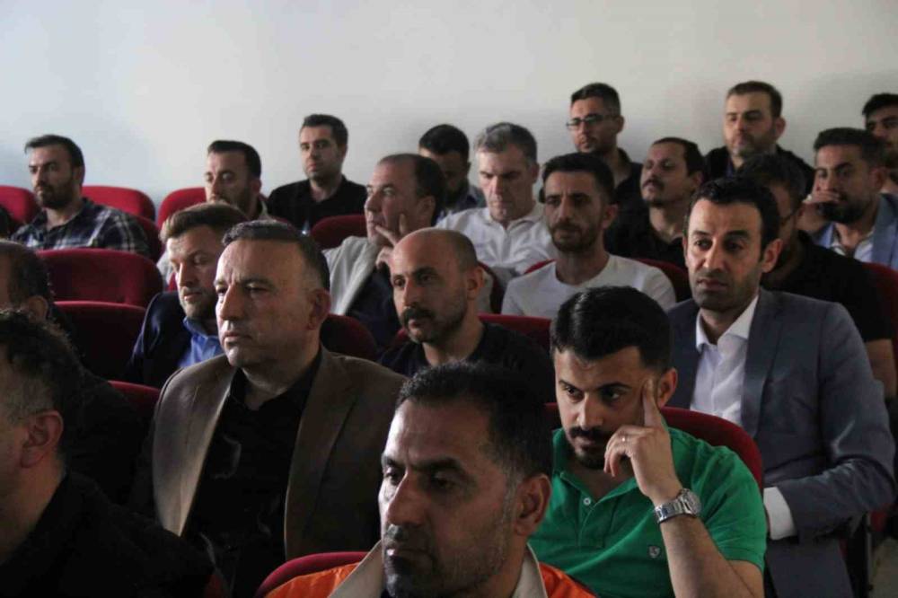 Cizre’de Ehliyet Sınav Sorumlularına Kritik Eğitim