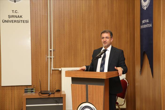 universitemizde-hz-peygamber-ve-savas-ahlaki-paneli-duzenlendi-b219c8e1-b016-4dda-b66f-6acf08557094.jpg