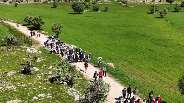 doganin-kalbinde-tarihin-izinde-kaymakamligimiz-koordinesinde-duzenlenen-doga-yuruyusu-etk-3.jpg
