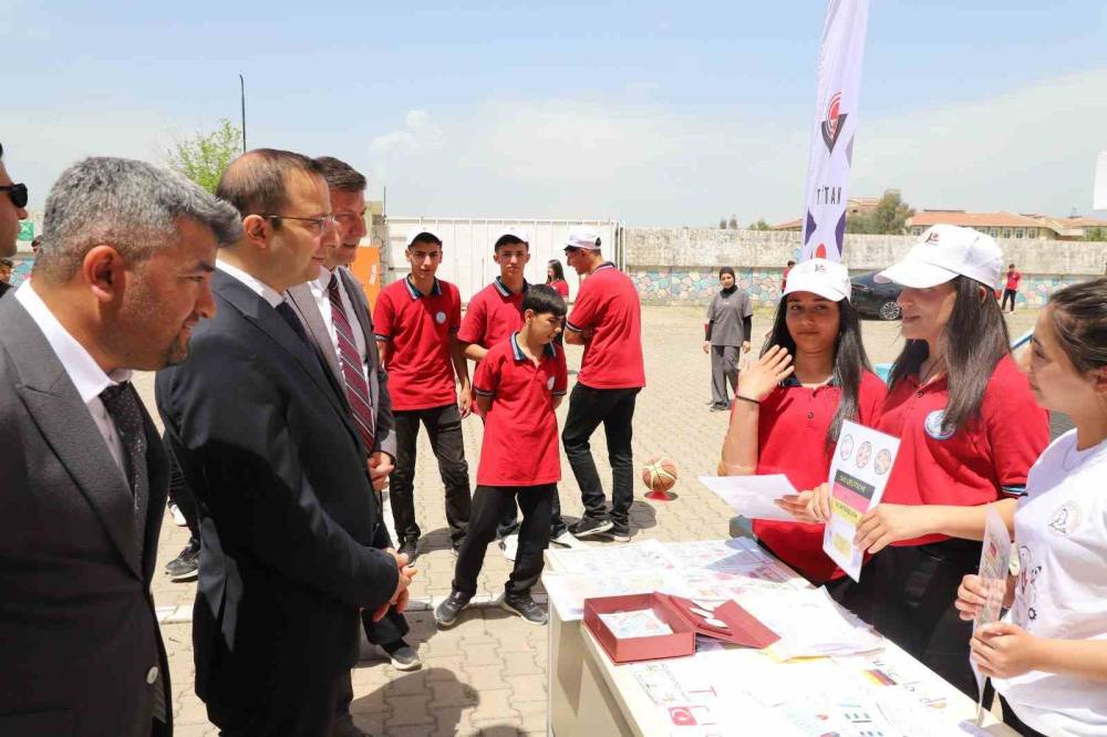 Cizre’de Öğrenciler Projelerini Görücüye Çıkardı