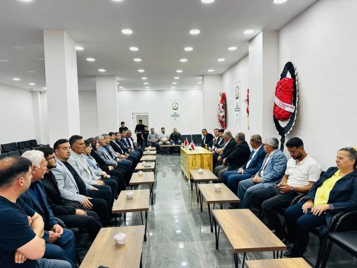il-orgutumuz-ve-tokat-milletvekilimiz-kadim-durmaz-ile-birlikte-idil-ilce-baskanligimizi-ziyaret-4.jpg