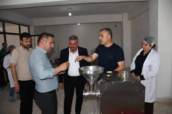 iskur-il-mudurumuz-sayin-haci-sofuoglu-silopi-ilcesine-bagli-basverimli-belediyesini-ziyaret-ed-2.jpg