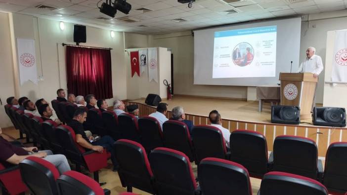 muhtarlarimiza-yonelik-bilgilendirme-toplantisi-gerceklestirildicizre-sosyal-hizmet-merkezi-k-1.jpg
