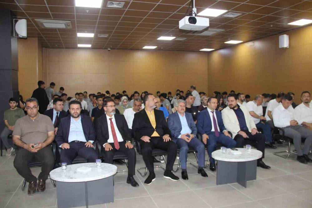 Cizre’de "Girişimci Kütüphanesi" Programı Düzenlendi