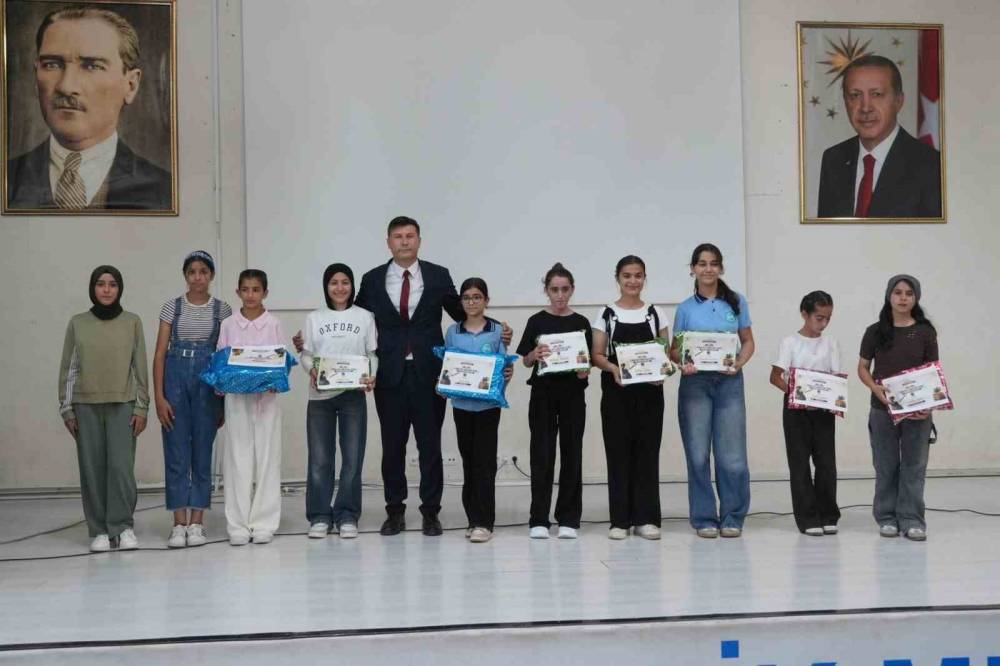 Cizre’de 7’den 70’e Okuyan Cizre Projesinde 2,5 Milyon Sayfa Kitap Okundu