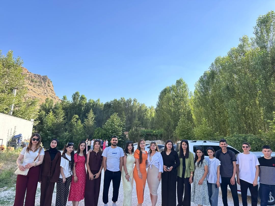 beyaz-su-piknigi-ve-midyat-gezisiogrencilerimizle-birlikte-duzenlenen-beyaz-su-piknigi-ve-midyat-3.jpg