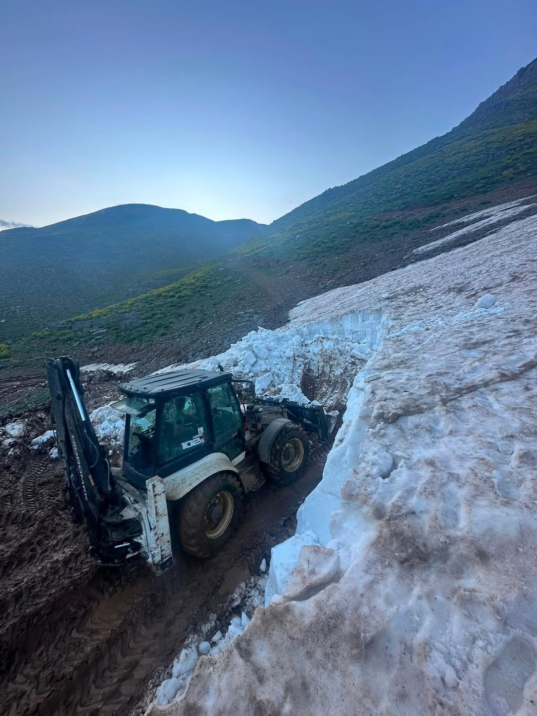 meydan-yaylasibelediye-baskanligimizca-ilcemiz-meydan-yaylasinda-ve-mera-alanlarinda-tarim-v-1.jpg