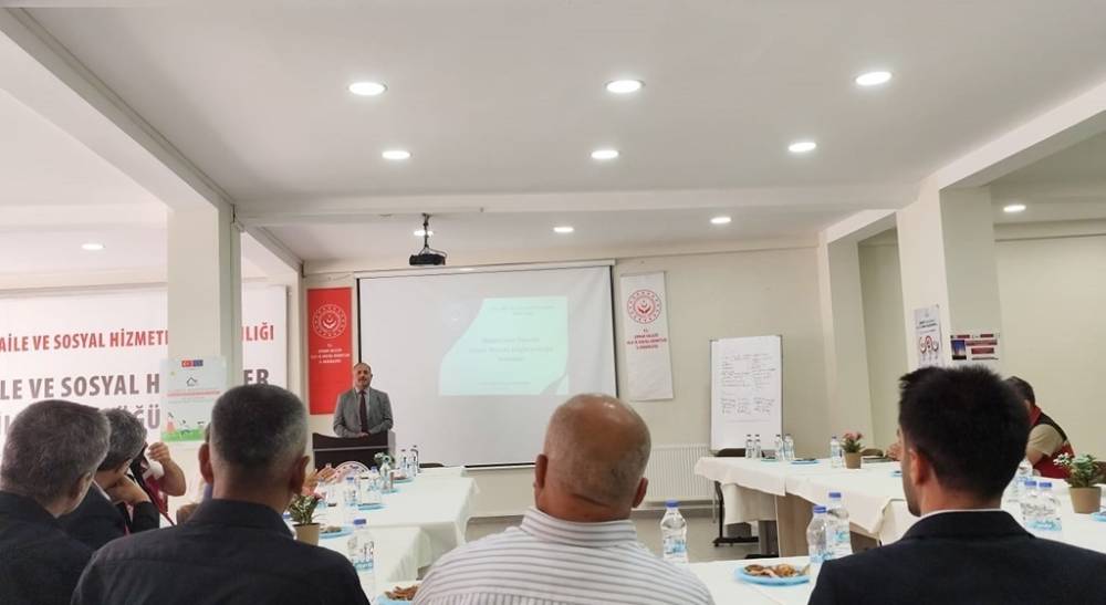 Şırnak’ta Muhtarlarla Güçlü Aile İçin Ortak Akıl Toplantısı