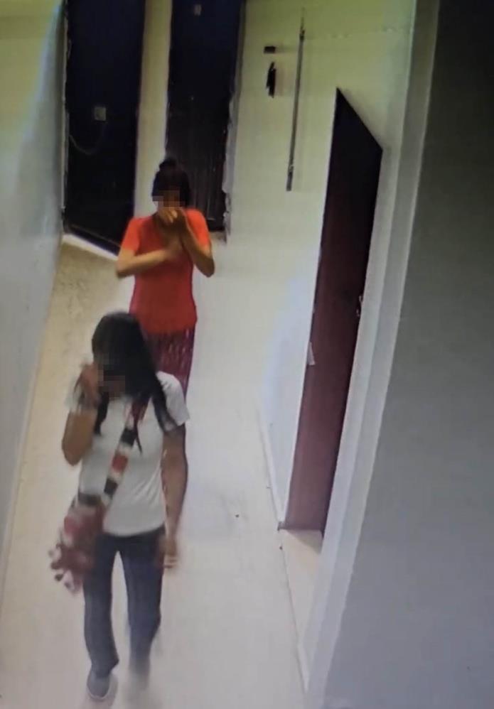 aw726992-02.jpg