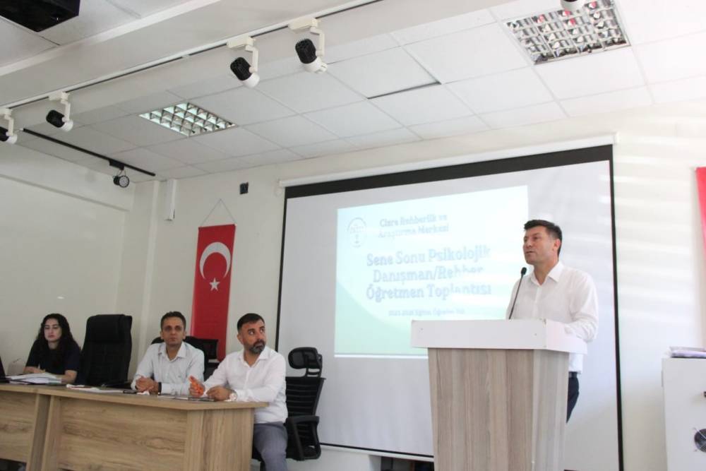 Cizre’de Yıl Sonu Rehber Öğretmenler Toplantısı Yapıldı