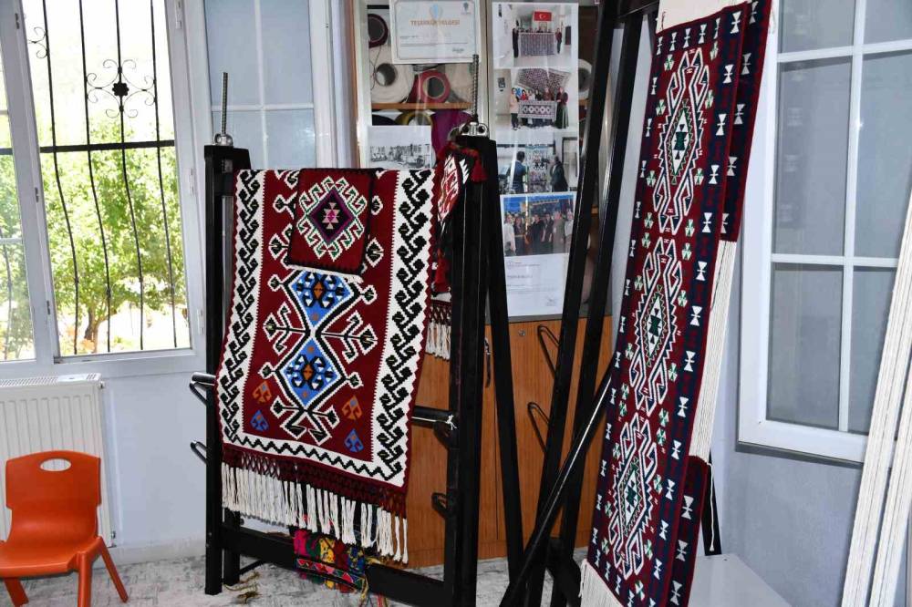 Şırnak'ta Üretilen Goyan Kilimine Avrupa Ülkelerinden Yoğun Talep