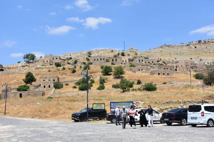 aa-20260623-41757592-41757582-ezidiler-yillar-sonra-dondukleri-magara-koyunde-konforlu-bir-yasama-kavustu-1.jpg