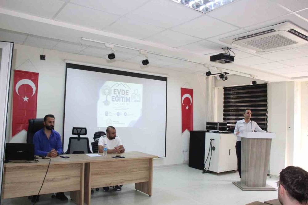 Cizre’de Evde Eğitim Veren Fedakar Öğretmenler Unutulmadı