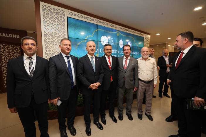 rektor-alkis-1-islam-universiteleri-rektorleri-istisare-toplantisina-katildi-ec2a80e6-d646-4b5b-b38c-a7e9fded3fe3.jpeg