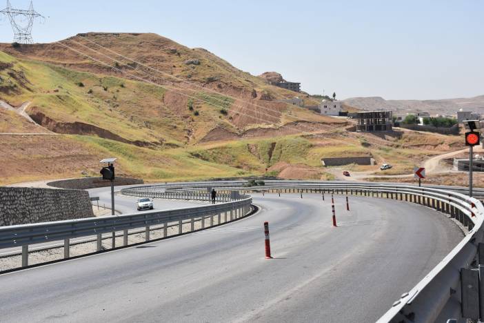 aa-20260630-41828741-41828737-akademisyenler-sirnakcizre-kara-yolundaki-virajlarda-kazalarin-onlenmesi-icin-rapor-hazirladi-1.jpg