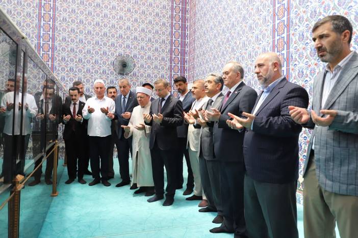 hazreti-nuhu-anma-merasimi-kapsaminda-program-cizrede-kuran-i-kerim-tilavetiyle-basladi-ardi-1.jpg