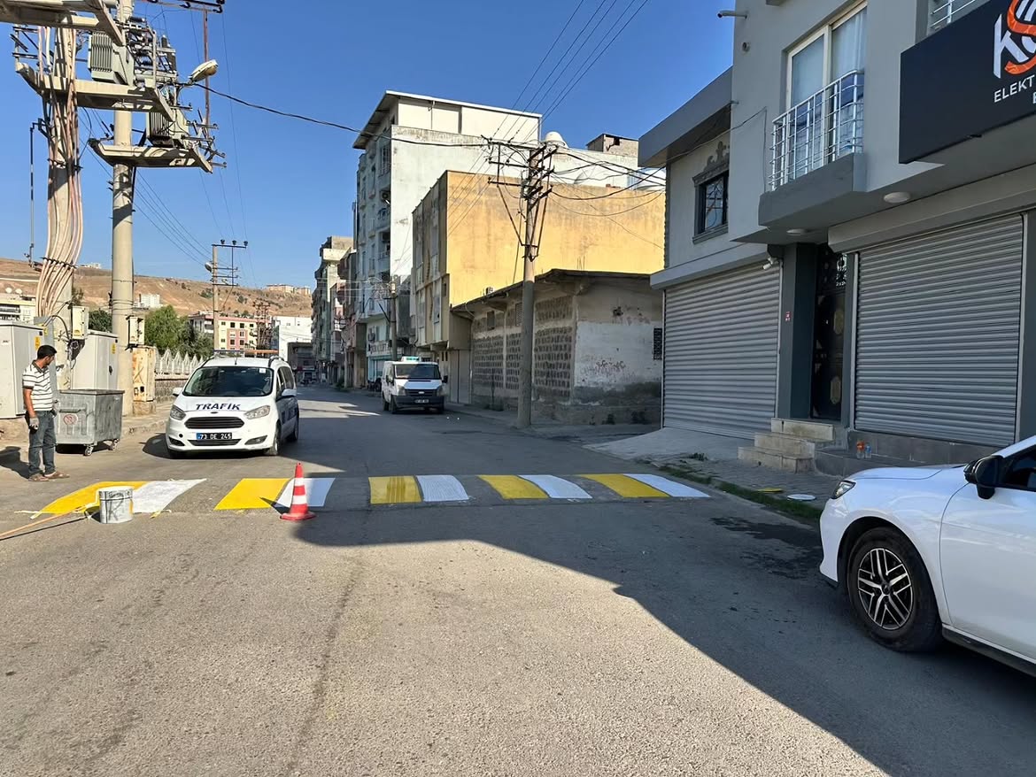 trafik-akisinda-meydana-gelebilecek-kazalarin-onlenmesi-amaciyla-belediyemiz-ulasim-hizmetlerias.jpg