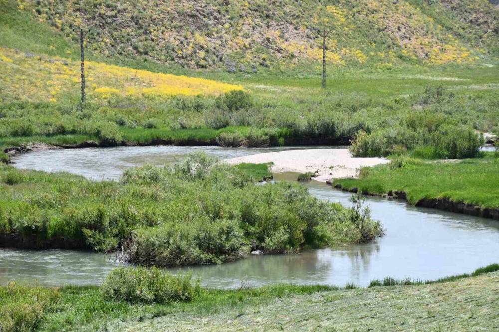 40 Kilometre Yoldan Şırnak'a Geldi, Gördüğü Manzara Karşısında Hayran Kaldı