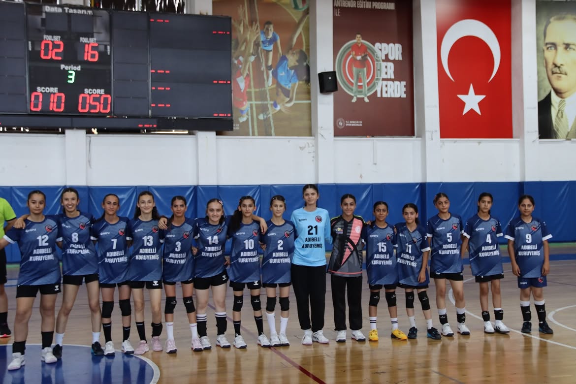 anadolu-yildizlar-ligi-hentbol-2-etap-4-grup-musabakalari-kapsaminda-oynanan-karsilasmal.jpg