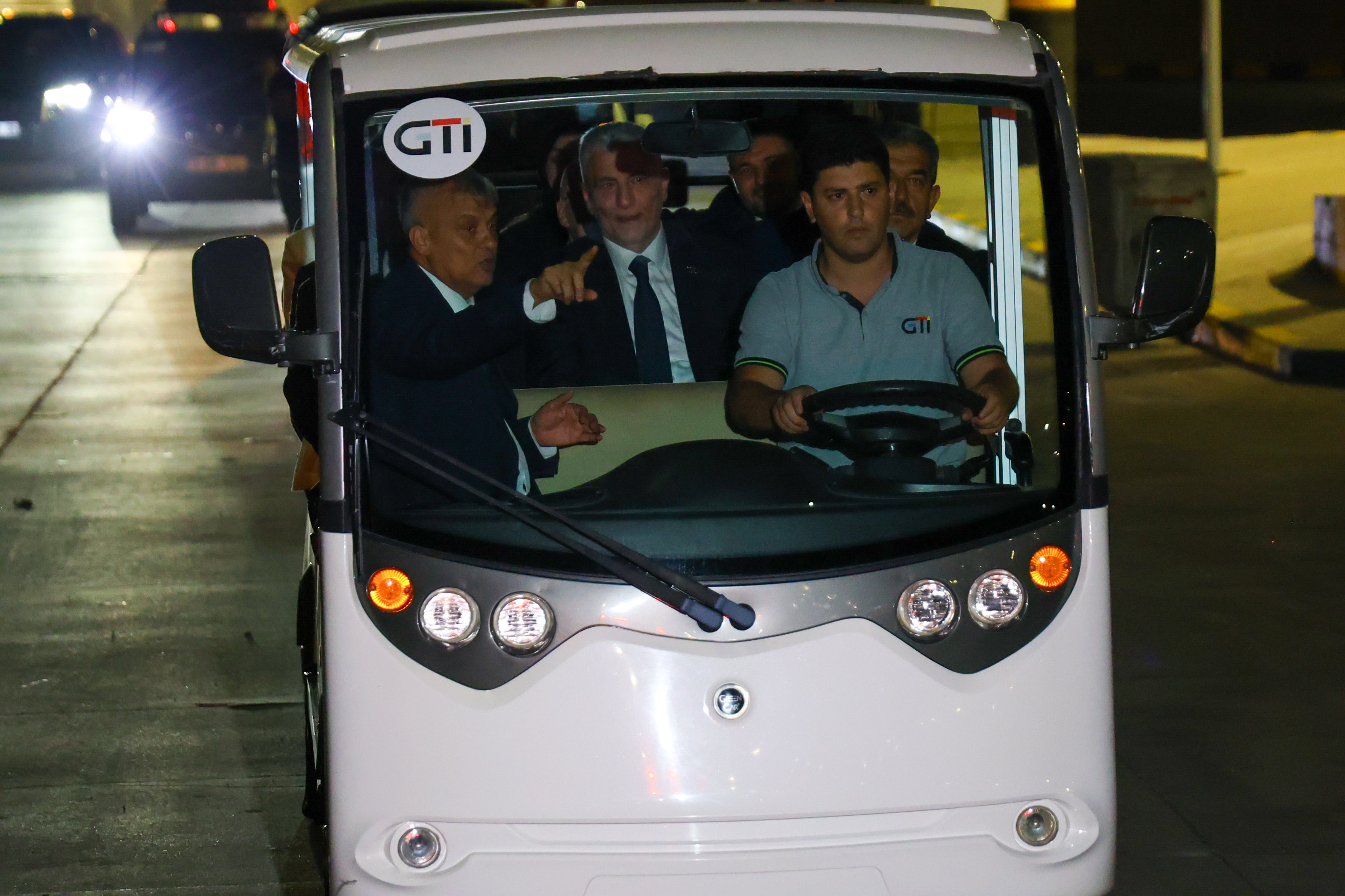 hn73w-pw0aaakp3.jpg