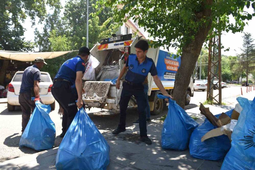 Siverek’te Ele Geçirilen Tonlarca Bozuk Ürün İmha Edildi