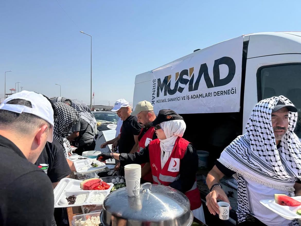 habur-silopi-sirnaksabah-saat-8-30-42-derece-sicaklikta-sabah-kahvaltisi.jpg