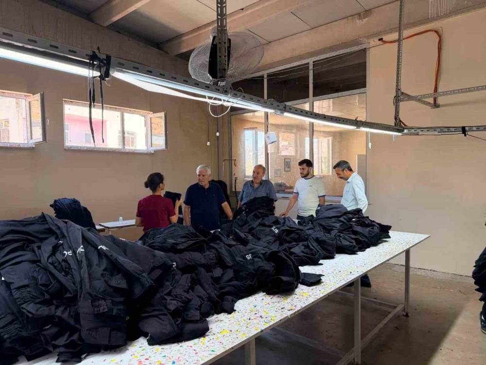 Çermik Belediyesinin Tekstil Fabrikası Onlarca Kişiye İstihdam Oluşturuyor