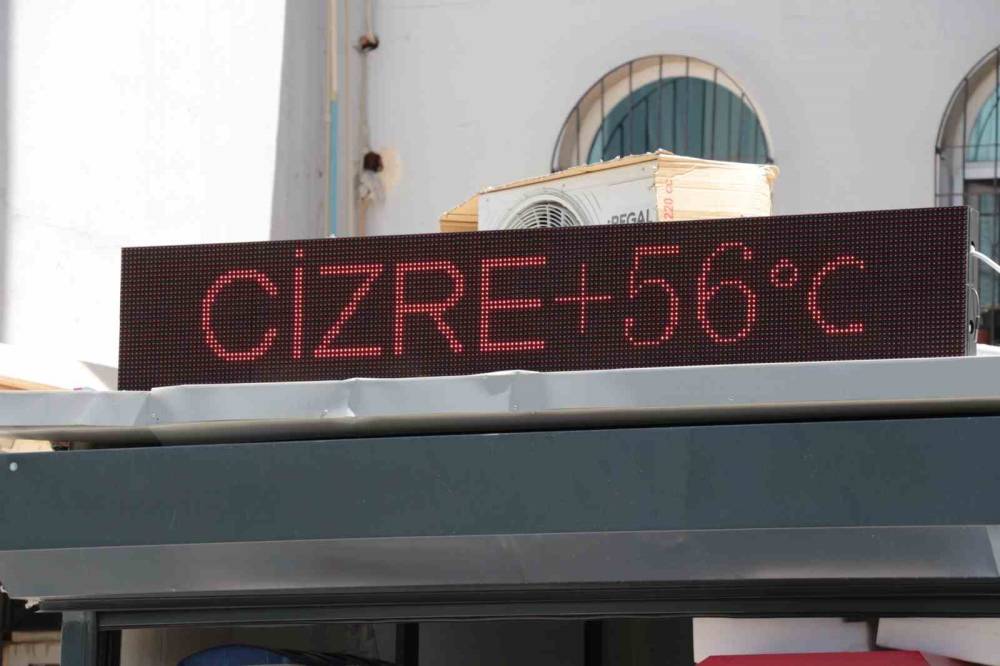 Şırnaklı Ustalar Türkiye'nin En Sıcak İlçesinde 80 Derece Sıcakta Çalışıyor