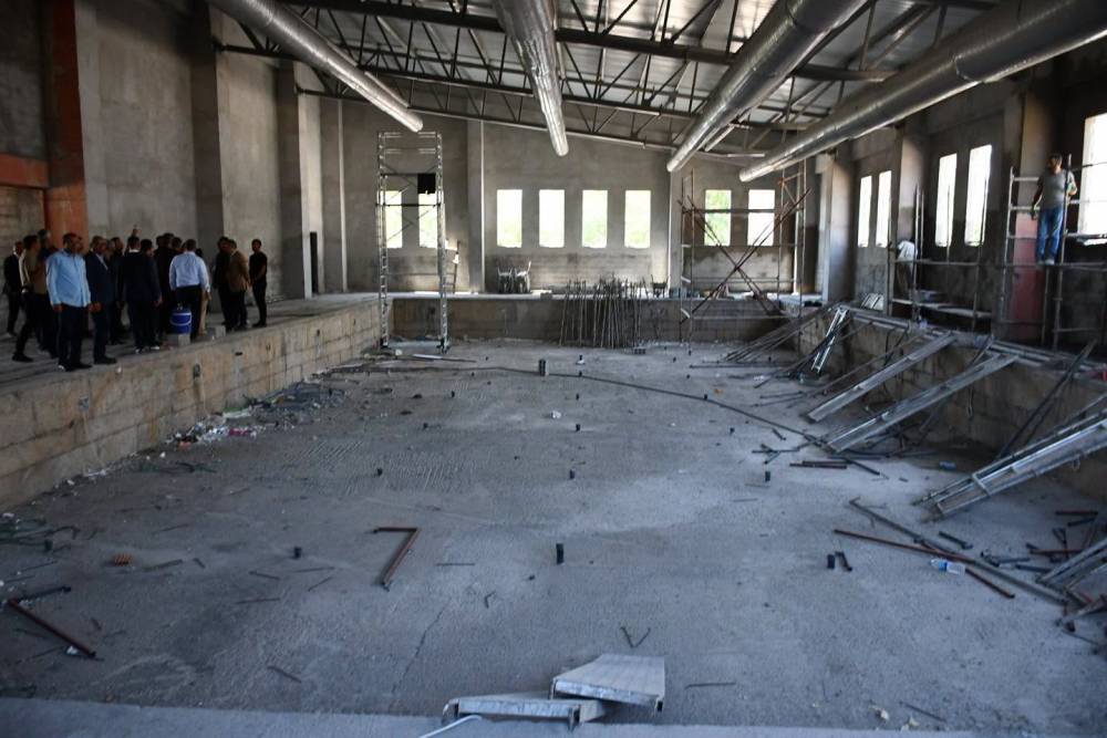 Milletvekili Tatar İdil’deki Yarı Olimpik Yüzme Havuzu İnşaatını İnceledi