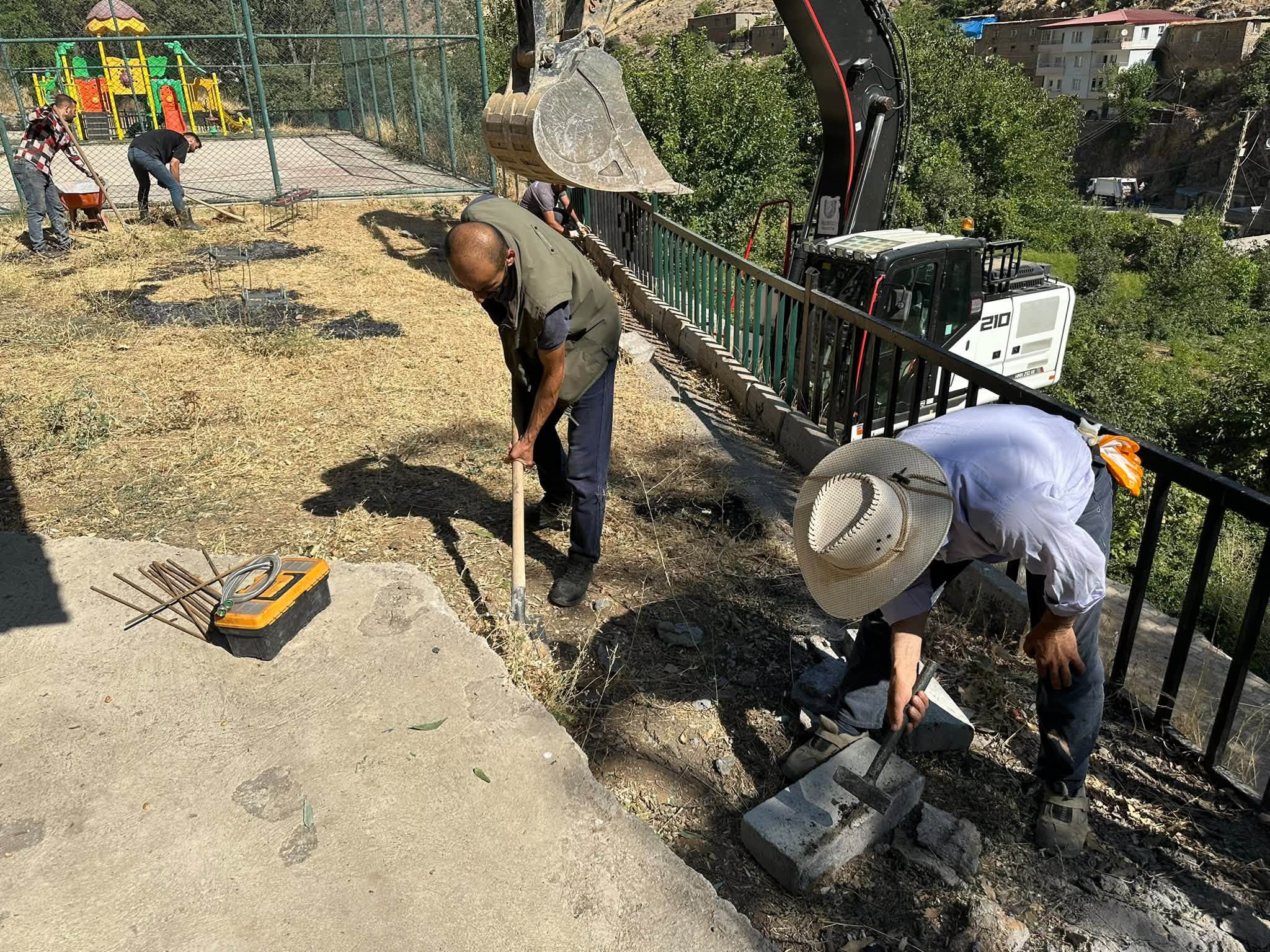 aa-20260915-42475044-42475043-uluderede-cocuk-oyun-parki-yenilendi.jpg