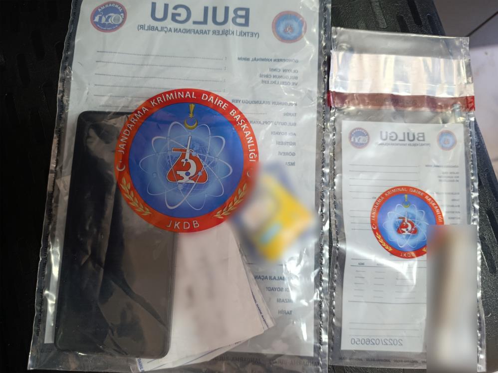 aw790760-04.jpg