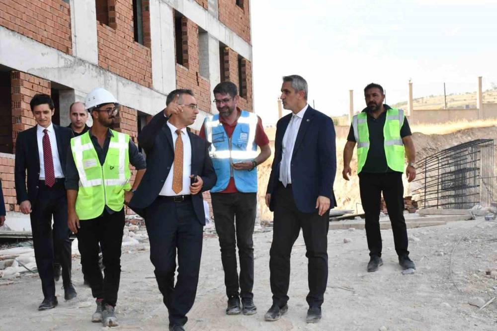 Şırnak’ta Dev Spor Ve Gençlik Yatırımları Yerinde İncelendi