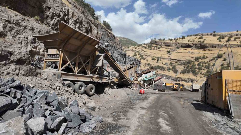 Şırnak’ın O İlçesindeki Yol Tek Şeritten Çift Şeride Çıkıyor!