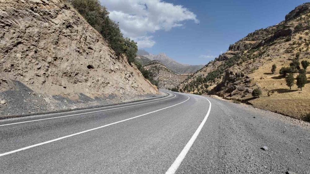 Şırnak’ın O İlçesindeki Yol Tek Şeritten Çift Şeride Çıkıyor!