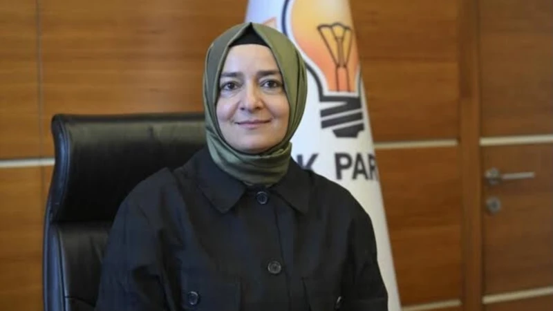 fatma-betul-sayan-kaya.jpg